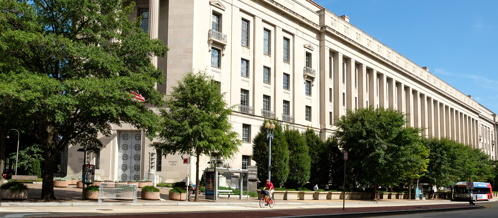 Lean Government: How Federal Agencies Can Strategically Freeze and Reduce the Footprint